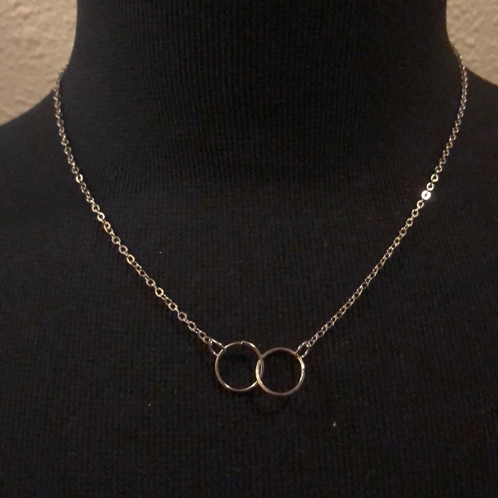 silver chain hoop necklace